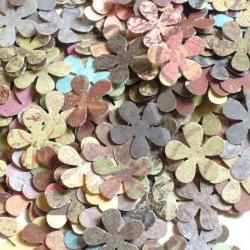 Vintage Inspired Running Through The Daisy Fields - Grab Bag of Flowers - Set of 100